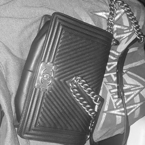 2014 legit, CHANEL med chevron black boy bag...
